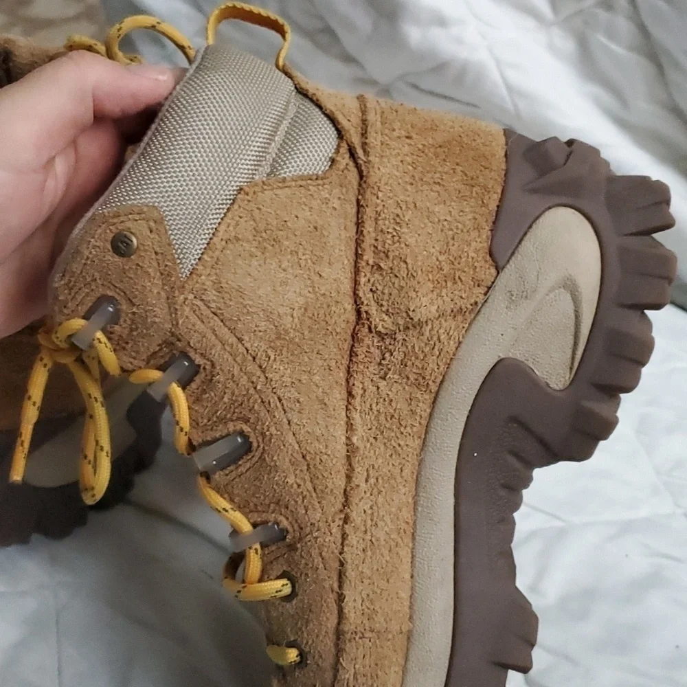 CAT Intruder Ply Unisex suede boots